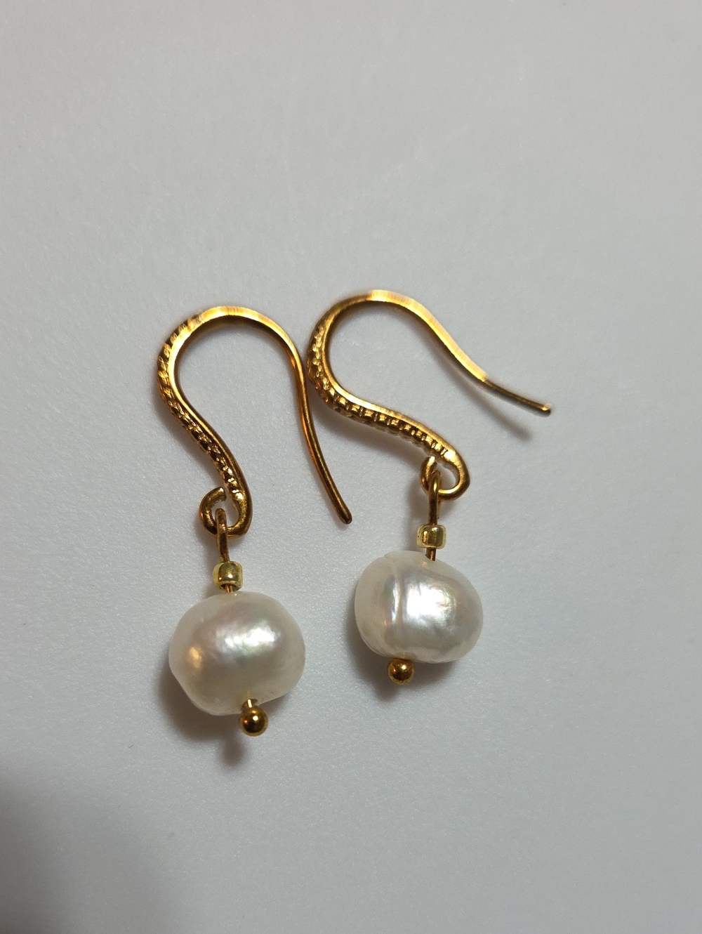 New Freshwater Pearl Dangle Earrings Gold Tone Minimalist Classic Handmade